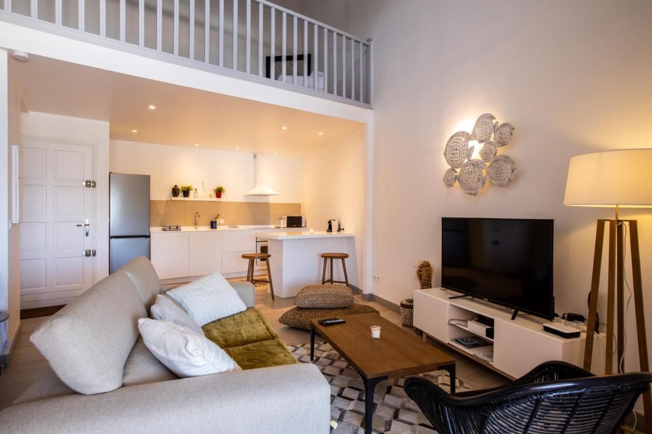 Stunning New Apartment With View Of Orient Bay Quarter of Orleans エクステリア 写真