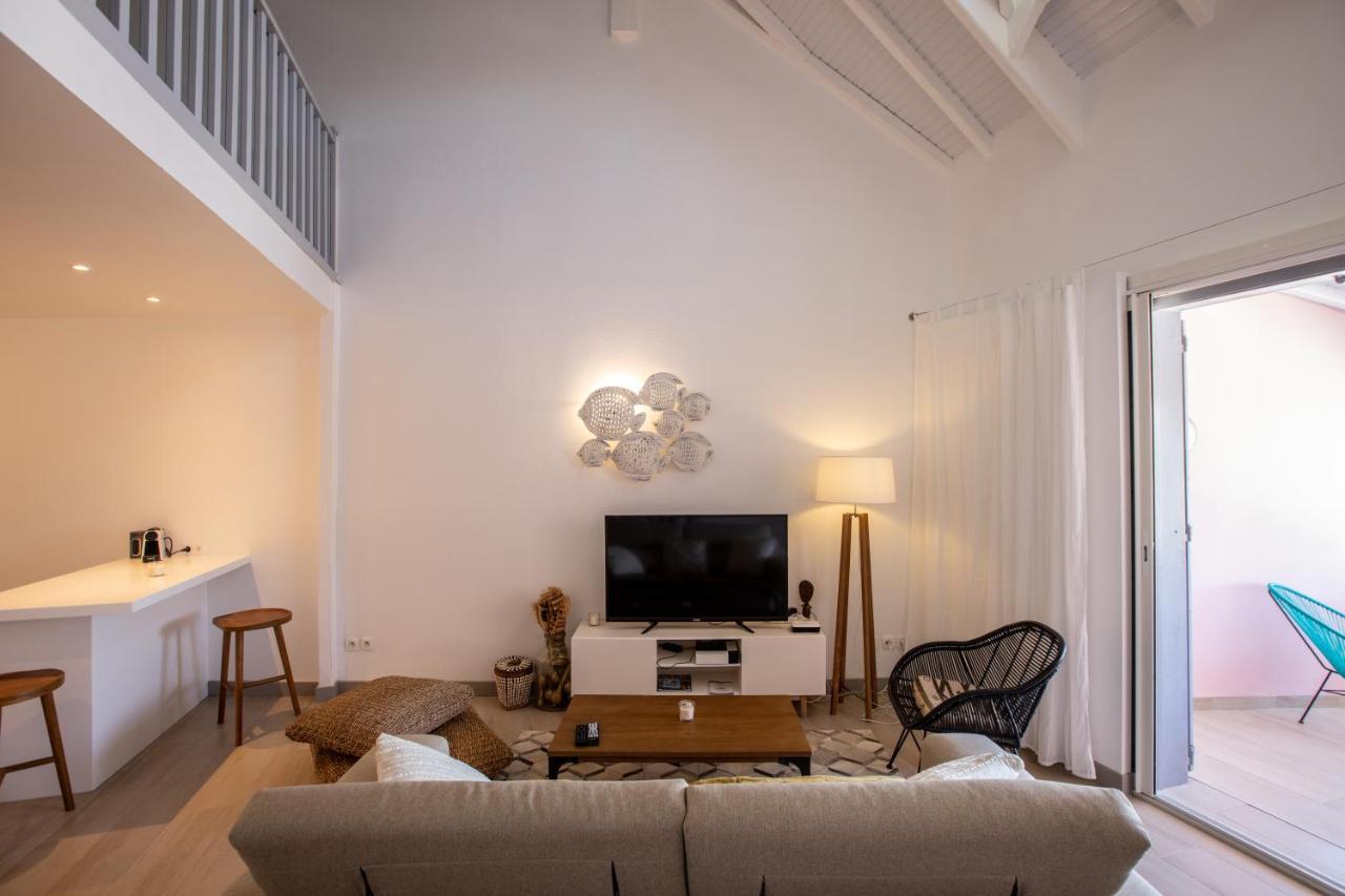 Stunning New Apartment With View Of Orient Bay Quarter of Orleans エクステリア 写真