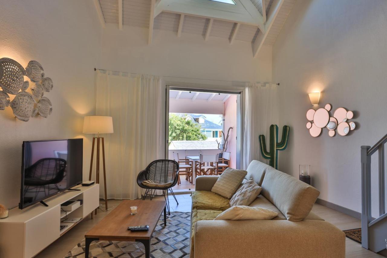 Stunning New Apartment With View Of Orient Bay Quarter of Orleans エクステリア 写真