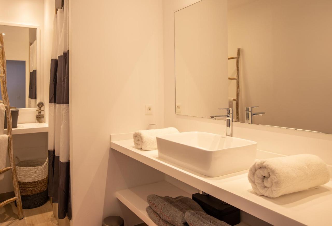 Stunning New Apartment With View Of Orient Bay Quarter of Orleans エクステリア 写真